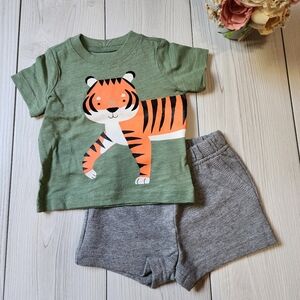 Carter's green short sleeve shirt with grey shorts 2 piece set Size 3 mo NWT